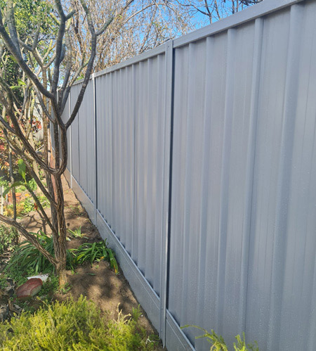 Another quality fence installation in Como